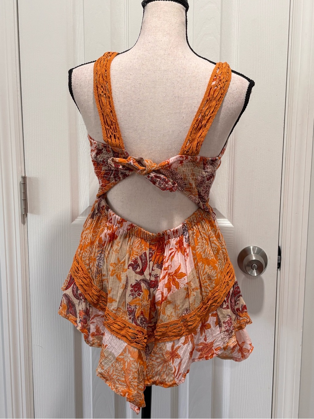 ⚪️Free People Orange Floral Tie-Front Romper - Picture 3 of 15